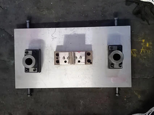 后背門撐桿-下模模具