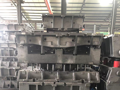 滑門下滑軌下端滑軌