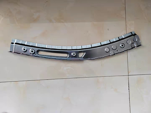 左-右側(cè)圍上邊梁內(nèi)板前段